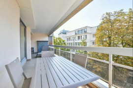 
                                                                                        Location
                                                                                         Magnifique appartement - Auteuil / Saint Cloud