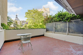 
                                                                                        Location
                                                                                         Magnifique appartement avec terrasse - 16eme