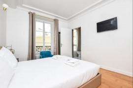 
                                                                                        Location
                                                                                         Magnifique Appartement  Meuble - 17e