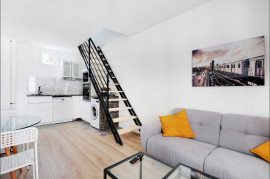 
                                                                                        Location
                                                                                         Magnifique et lumineux duplex meuble - Levallois