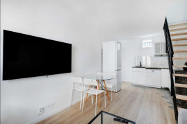 
                                                                                        Location
                                                                                         Magnifique et lumineux duplex meuble - Levallois