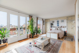 
                                                                                        Vente
                                                                                         MAIRIE - Appartement de Prestige avec Rooftop