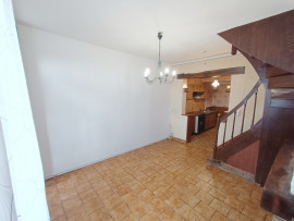 
                                                                                        Vente
                                                                                         Maison 2 chambres avec cour, Amiens Saint Maurice