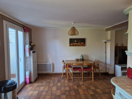 
                                                                                        Vente
                                                                                         Maison 3 chambres avec jardin et cheminée