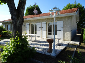 
                                                                                        Location
                                                                                         Maison 3 chambres + bureau avec jardin Cénac bourg