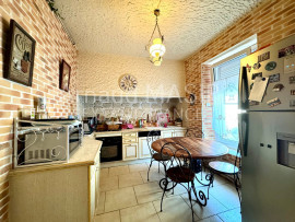 
                                                                                        Vente
                                                                                         MAISON 4 CH, GARAGE, TERRASSE, CUISINE ETE, JARDIN - PROCHE QUILLAN CENTRE  