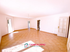 
                                                                                        Vente
                                                                                         Maison 6 pièces 160m²