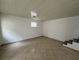 
                                                                                        Location
                                                                                         Maison avec cour 2 chambres de 65m2 à ST QUENTIN