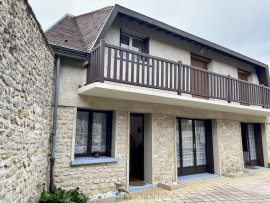 
                                                                                        Vente
                                                                                         Maison avec garage sur cour partagée