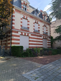 
                                                                                        Vente
                                                                                         Maison Bourgeoise 397 m²  centre ville de  Vierzon