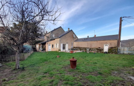 
                                                                                        Vente
                                                                                         Maison dans un village calme, avec possibilité de