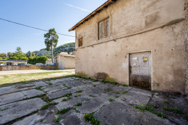 
                                                                                        Vente
                                                                                         Maison de village - La Balme-les-Grottes