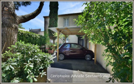 
                                                                                        Vente
                                                                                         Maison de ville hyper centre, 4 chambres, 2 salles d'eau,  garage, jardin intimiste