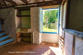 
                                                                                        Vente
                                                                                         Maison en pierre à rénover 