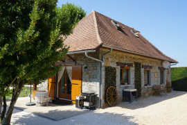 
                                                                                        Vente
                                                                                         Maison en pierre située dans le parc naturel du Périgord vert. 