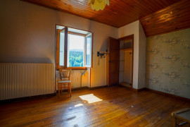 
                                                                                        Vente
                                                                                         Maison forestière -108 m² - Bouvante (26)