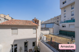 
                                                                                        Location
                                                                                         Marseille 13005 - Charmant T2 lumineux au cœur de Marseille