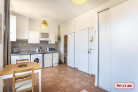 
                                                                                        Location
                                                                                         Marseille 13006 - Studio lumineux et bien aménagé au cœur de Marseille