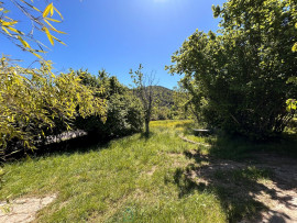 
                                                                                        Vente
                                                                                         Mas mitoyen, anciennement moulin à châtaignes, au coeur des vallées cévennoles