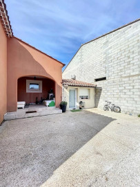 
                                                                                        Vente
                                                                                         Morières les avignon - Ensemble immobilier de 430m² -