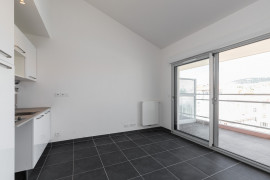 
                                                                                        Vente
                                                                                         NICE / BORRIGLIONE - Appartement studio avec terrasse à vendre