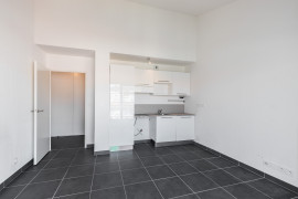 
                                                                                        Vente
                                                                                         NICE / BORRIGLIONE - Appartement studio avec terrasse à vendre