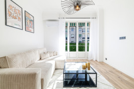 
                                                                                        Vente
                                                                                         Nice - Carré d’or - Magnifique appartement 3 pièces de 72,04 m² entièrement rénové avec terrasse et balcon