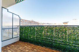 
                                                                                        Vente
                                                                                         Nice - Carré d’or - Magnifique appartement 3 pièces de 72,04 m² entièrement rénové avec terrasse et balcon