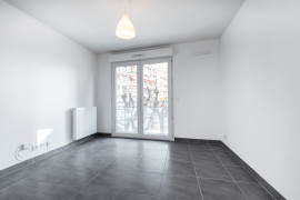 
                                                                                        Vente
                                                                                         NICE / CESSOLE - Studio avec terrasse à vendre