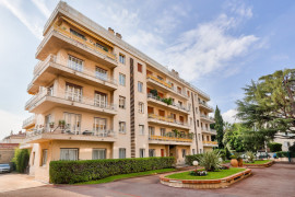 
                                                                                        Vente
                                                                                         Nice Cimiez - Lumineux 4 pièces avec belle vue mer et ville