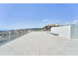 
                                                                                        Vente
                                                                                         Nice Cimiez - Rare - Toit-terrasse avec espace de vie de 152 m2 et ses deux immenses terrasses