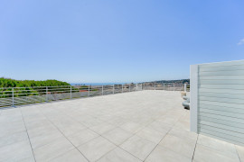 
                                                                                        Vente
                                                                                         Nice Cimiez - Rare - Toit-terrasse avec espace de vie de 197 m2 et ses deux immenses terrasses