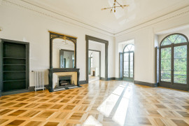 
                                                                                        Vente
                                                                                         NICE CIMIEZ - Superbe appartement atypique dans Palais bourgeois