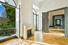 
                                                                                        Vente
                                                                                         NICE CIMIEZ - Superbe appartement atypique dans Palais bourgeois