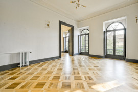 
                                                                                        Vente
                                                                                         NICE CIMIEZ - Superbe appartement atypique dans Palais bourgeois