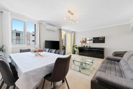 
                                                                                        Vente
                                                                                         NICE - Le Ray - Bel appartement de 75 m² à proximité des commodités