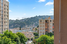 
                                                                                        Vente
                                                                                         NICE - Le Ray - Bel appartement de 75 m² à proximité des commodités