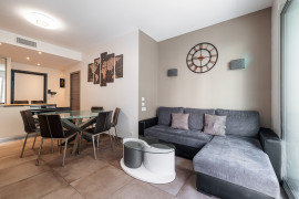 
                                                                                        Vente
                                                                                         NICE - Musiciens - Bel appartement 3 pièces rénové en plein cœur des Musiciens