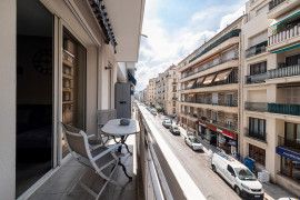 
                                                                                        Vente
                                                                                         NICE - Musiciens - Bel appartement 3 pièces rénové en plein cœur des Musiciens