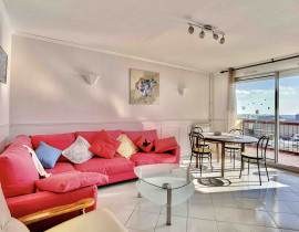 
                                                                                        Vente
                                                                                         Nice Ouest Saint Augustin - Opportunité - Beau  4 pièces 77 m² vue mer et ville