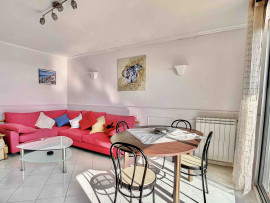 
                                                                                        Vente
                                                                                         Nice Ouest Saint Augustin - Opportunité - Beau  4 pièces 77 m² vue mer et ville