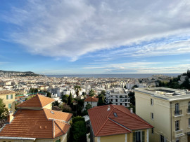 
                                                                                        Vente
                                                                                         Nice Parc Impérial - Penthouse de 127 m2 avec vue panoramique