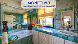 
                                                                                        Vente
                                                                                         Opportunité d'investissement en nue-propriété rare à CASSIS avec vue sur le port!