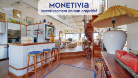 
                                                                                        Vente
                                                                                         Opportunité d'investissement en nue-propriété rare à CASSIS avec vue sur le port!