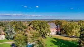 
                                                                                        Vente
                                                                                         PAYS TOULOUSAIN CHATEAU XVIème 10 HA EVENEMENTIEL