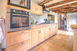 
                                                                                        Vente
                                                                                         PERIGORD NOIR PROPRIETE 26 HA GITES