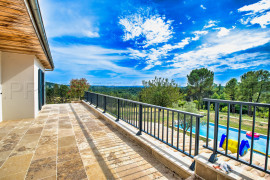 
                                                                                        Vente
                                                                                         PERIGORD VILLA CONTEMPORAINE 335 M² 3,5 HA