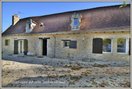 
                                                                                        Vente
                                                                                         Périgourdine en pierres, rénovée, 3 chambres et un bureau sur terrain de 1820 M2 environ