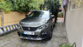 
                                                                                        Voiture
                                                                                         Peugeot 5008 Gt-Line 7 Places  automatique 04/2018