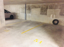 
                                                                                        Location
                                                                                         Place de parking souterrain sécurisée   1 Pièce ·